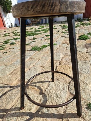 Antiguo Taburete industrial