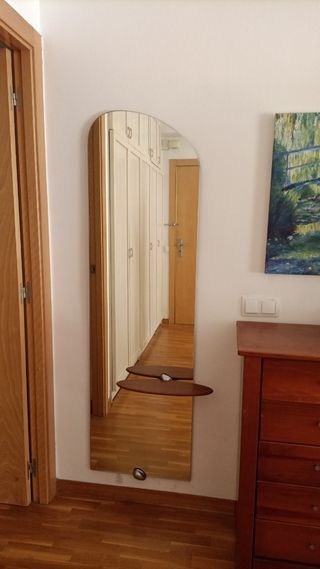 Espejo y cómoda de recibidor