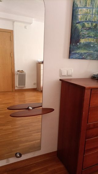 Espejo y cómoda de recibidor