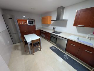 CASA MUY GRANDE Y MODERNA CÉNTRICA