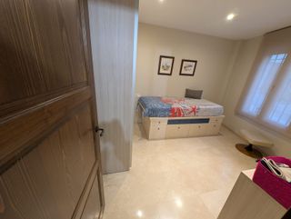 CASA MUY GRANDE Y MODERNA CÉNTRICA