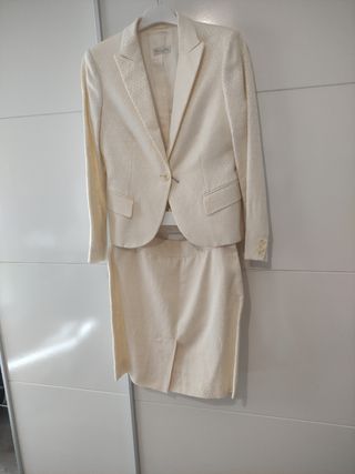 Conjunto chaqueta y falda Massimo Dutti