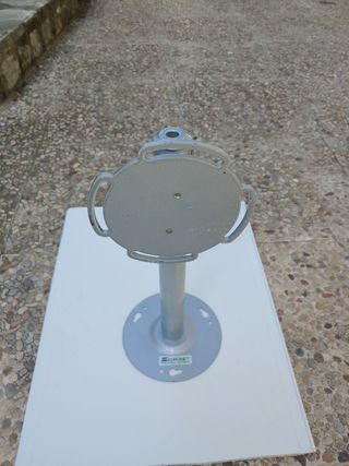 Soporte-brazo pared proyector