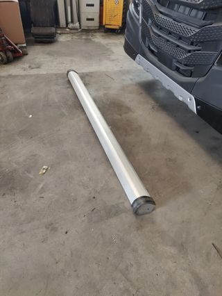 Parachoques trasero camion Renault