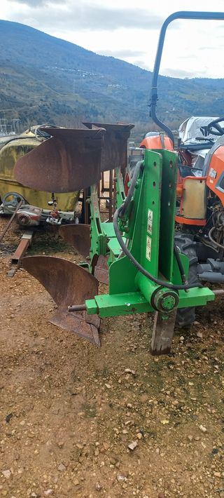 Arado bisurco 14 pulgadas