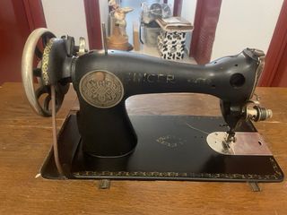 Maquina de coser antigua