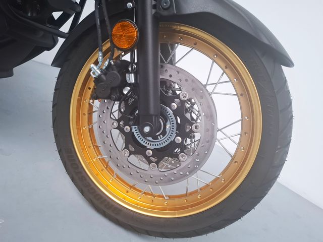 Suzuki  V- STROM XT 650 2025