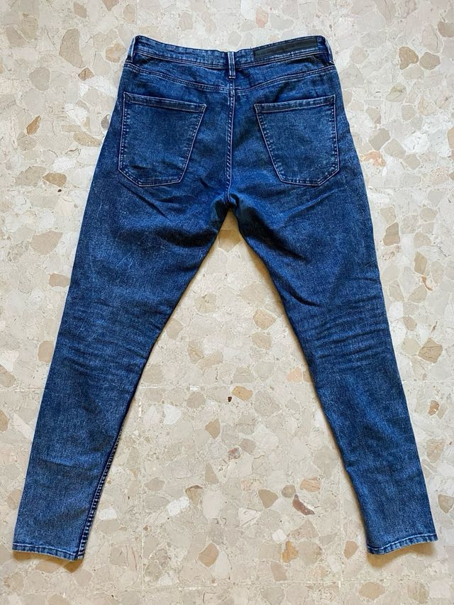 Pantalón Vaquero azul roto