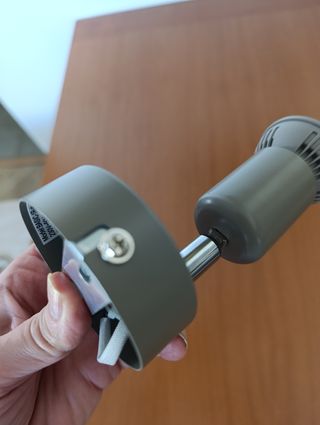 Piccola lampada con lampadina a led