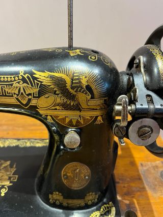 Maquina coser singer antigua