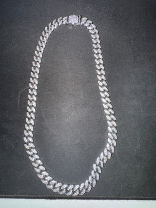 Cadena cubana con diamantes y oro blanco