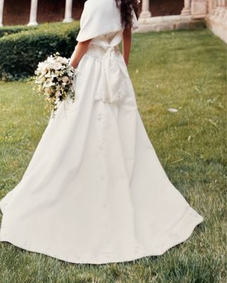 Vestido de novia con mantón