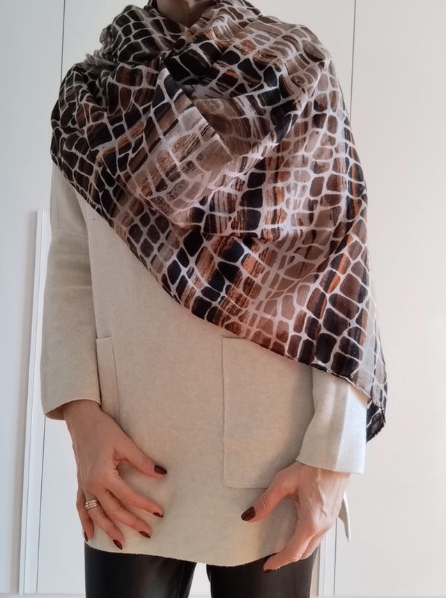 Ampia stola Mariella Burani