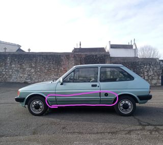 Molduras puerta Fiesta mk2
