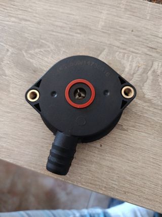 Válvula PCV  BMW E36 318 is o ti