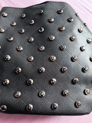 Bolso tachuelas negro - Zara