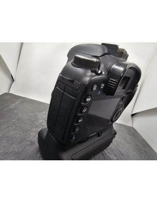 Cuerpo Camara Canon EOS 7D con Grip