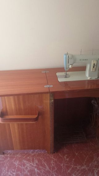 Máquina de coser antigua