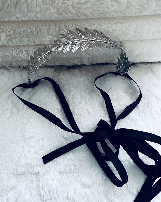 Diadema Parfois plateada y original