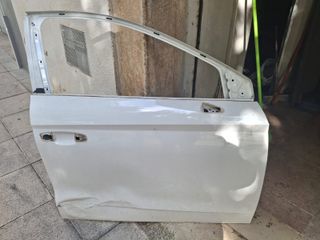 PUERTA DEL DER IBIZA KJ 2018 5 PTAS PEQUEÑO GOLPE