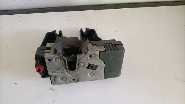 Cerradora de puerta corredera lOpel