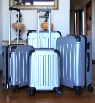 4 Maletas 1 x 23kg + 1 x 20kg + 1 x 10kg + 1 x 8kg