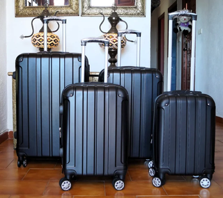 4 Maletas 1 x 23kg + 1 x 20kg + 1 x 10kg + 1 x 8kg