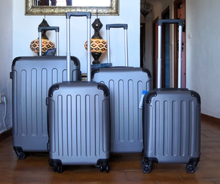 4 Maletas 1 x 23kg + 1 x 20kg + 1 x 10kg + 1 x 8kg