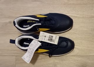 Scarpe Reebok in pelle NUOVE