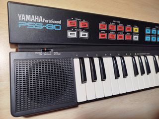 YAMAHA PSS-80 TECLADO