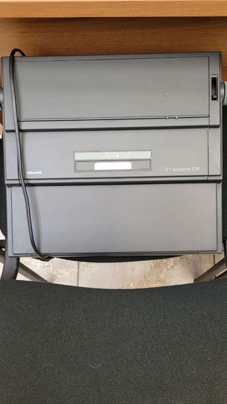 Macchina per scrivere olivetti