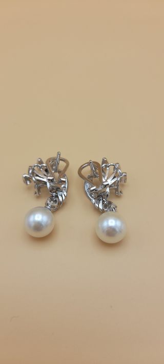 Pendientes de oro blanco 18kt con brillantes. 