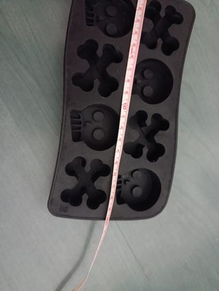 Molde silicona calaveras y huesos