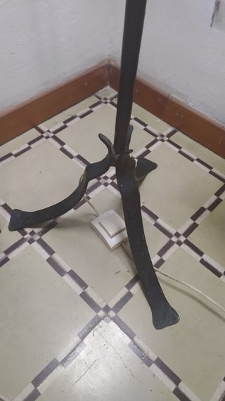 Lampara de pie hierro forjado