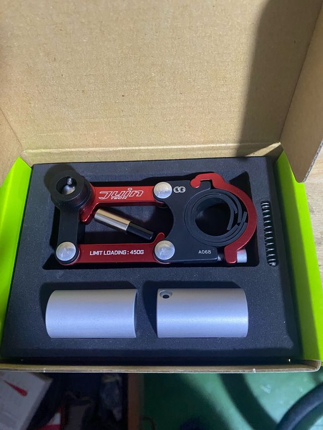 Soporte manillar de aluminio.