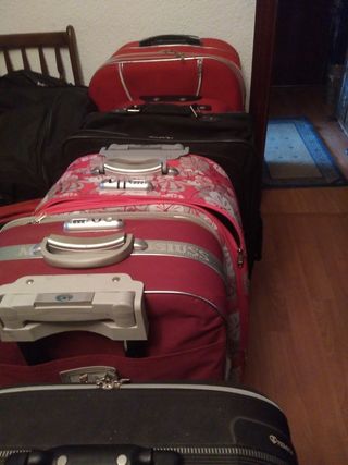 Maletas con ruedas de segunda mano en perfecto est