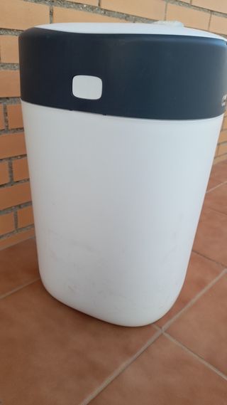 Contenedor de pañales. Tommee tippee