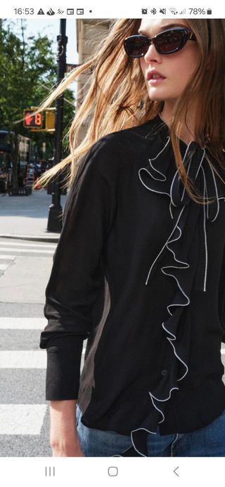  Blusa volantes