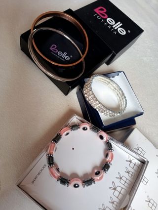 Pulseras