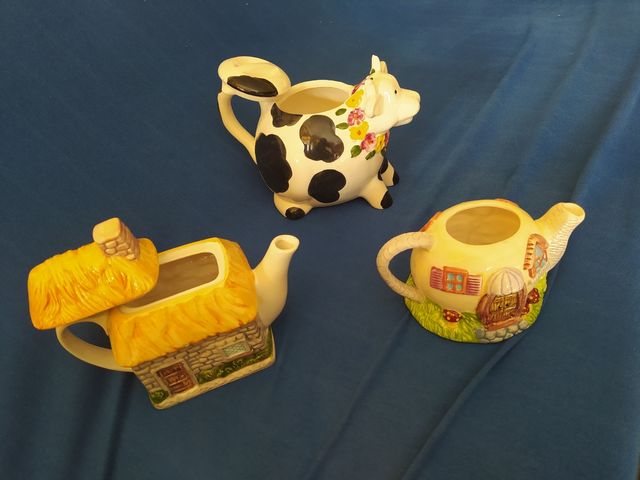 Jarra .casita con motivos infantiles