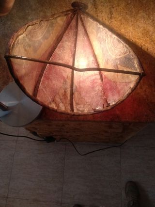 Lámpara aplique, de piel y forja antigua