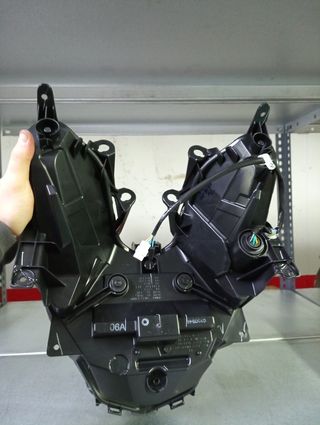 Faro delantero Yamaha Tricity 125