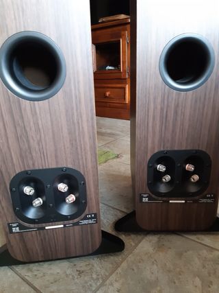 ALTAVOCES Q ACOUSTIC MODELO 3050