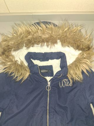 Abrigo niña azul marino.