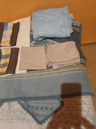 REBAJA/gran lote-ropa cama variado.