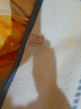 REBAJA/gran lote-ropa cama variado.