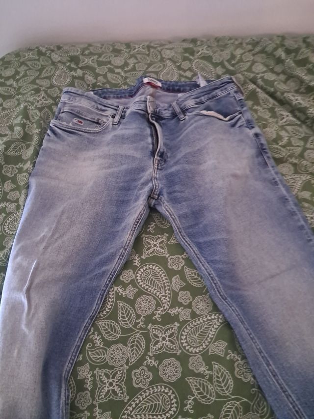 Vaqueros hombre Tommy Hilfiger, nuevos.