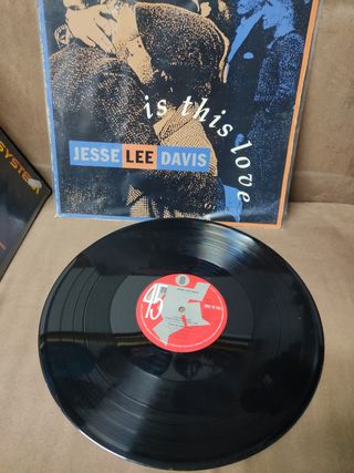 VINILO JESSE LEE DAVIS.IS THIS LOVE