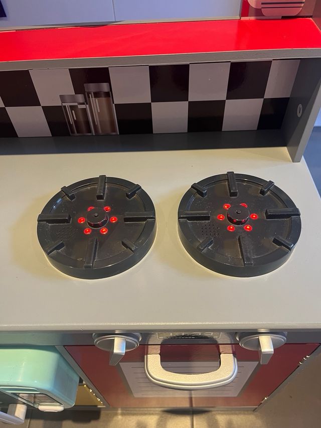 Cocinita de madera y bar retro 