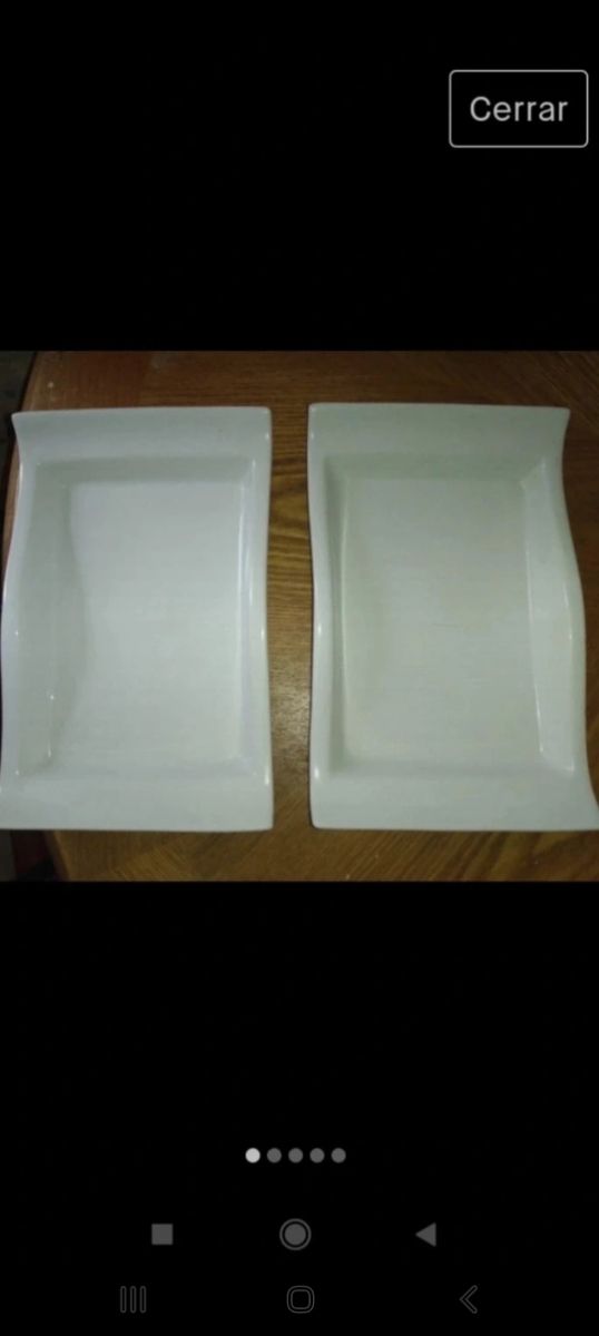 DOS BANDEJAS BLANCAS DE APERITIVO